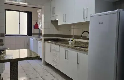 Apartamento com 3 quartos para alugar na Avenida Brasil, 411, Centro, Balneário Camboriú