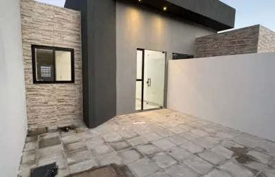 Casa no cuiá (terreno 5x23) 59m de área construída  com 2 quartos, sendo 1 suíte
