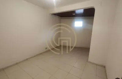 Casa com 2 quartos para alugar na Rua Os Irmaõs Leme, Chácara Nani, São Paulo