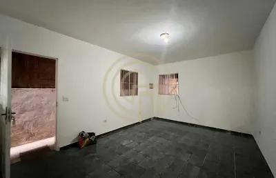 Casa com 3 quartos para alugar na Rua Macari Grande, Jardim Nakamura, São Paulo