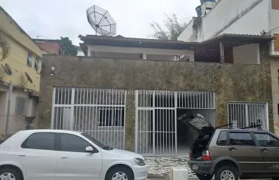 Casa com 3 quartos à venda na Rua Jonas Bastos, São Mateus, Juiz de Fora