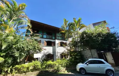 Casa com 3 quartos à venda na Rua Antônio Manganelli, Passos, Juiz de Fora