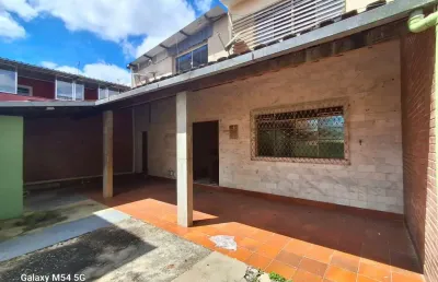 Casa com 4 quartos para alugar na Avenida Inês Garcia, Benfica, Juiz de Fora