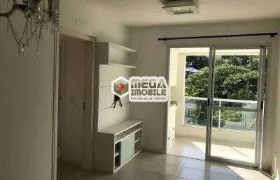 Apartamento semimobiliado itacorubi, 2 dormitorios (1 suíte com sacada)