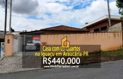 Casa com 03 quartos no iguaçu em araucária-pr  - a venda por r$440.000,00
