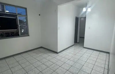 Alugo apartamento no condomínio jornalista | av constantino nery
