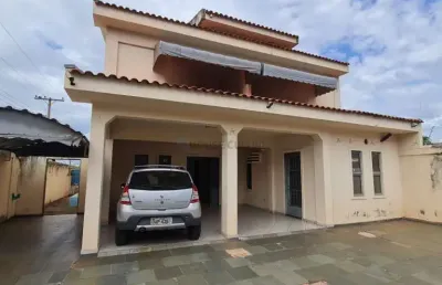 Casa com 3 quartos à venda na Avenida Carmindo de Campos, 100, Jardim Petrópolis, Cuiabá