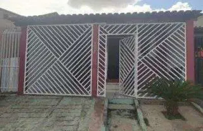 Casa com 2 quartos à venda na próximo a av. general mello e carmindo de campos, 12, campo velho, cuiabá, 120 m2 por r$ 190.000