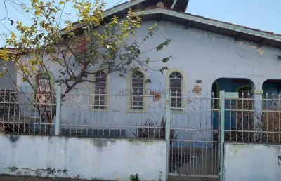 Casa residencial e comercial - com 03 quartos sendo 01 suíte