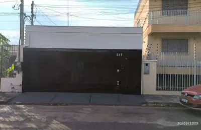 Casa com 2 quartos à venda na Rua Doutor Estevão Alves Correa, 10, Santa Helena, Cuiabá