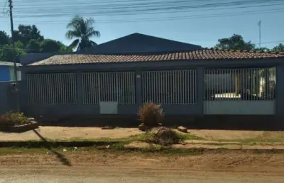Casa com 3 quartos à venda na Rua  Elizeu  Correia, 58, Centro, Santo Antônio do Leverger