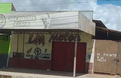 Vendo casa com barracão comercial na frente, na filinto muller em várzea grande