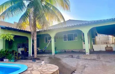 Linda casa, mobiliada, recém reformada, com 3 quartos