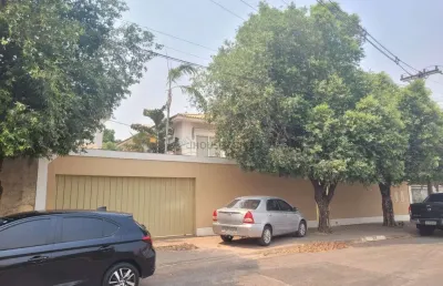 Vendo grande casa mobiliada com escritórios no bairro santa cruz