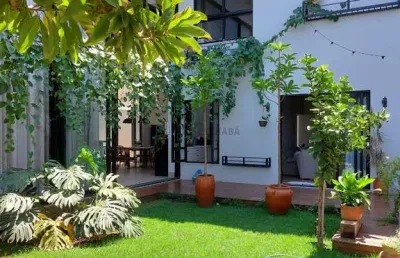 Casa dois pisos com excelente localização na cidade de primavera do lesta mt