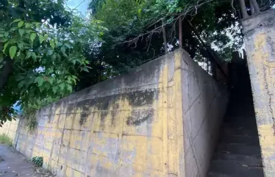 Terreno a venda, ótimo para quem quer construir um ponto comercial