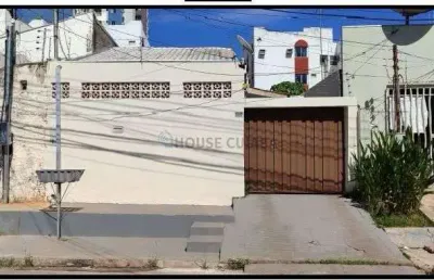 Casa com excelente localização no bairro quilombo, na cidade de cuiabá