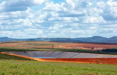 Fazenda de porteira fechada com 3.000 hectares no estado de minas gerais
