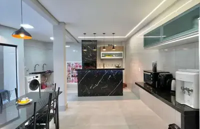 Vendo lindo sobrado no condomínio villa firenze - conforto e segurança ! ✨