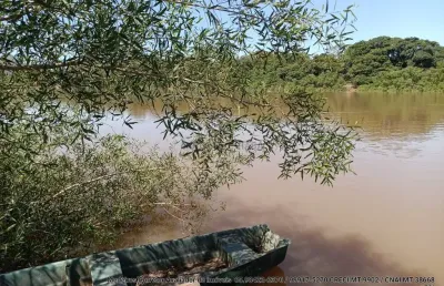 Chácara pesqueira medindo 160 x 30 (4.800 m²), nas margens do rio cuiabá–mt