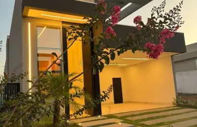 Vendo lindíssima casa no condomínio florais do parque