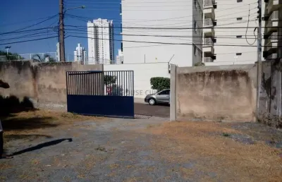 Terreno à venda na Avenida Senador Filinto Müller, 123, Quilombo, Cuiabá