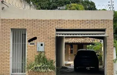 Casa com 3 quartos à venda na Avenida Marechal Deodoro, sn, Araés, Cuiabá