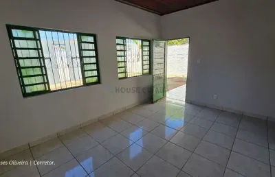 Casa com 2 quartos para alugar na Rua 85, 00, Morada da Serra, Cuiabá