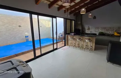 Casa sobrado em condomínio proximo ao centro político