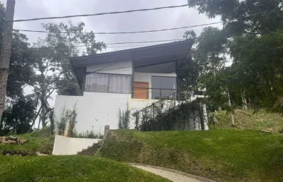 Casa com 3 dormitórios à venda, 124 m² por r$ 840.000,00 - vargem grande - teresópolis/rj