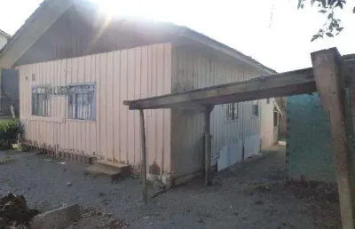 Casa com 3 quartos para alugar na Rua Haiti, 68, Guaíra, Curitiba