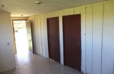 Casa com 2 quartos para alugar na Rua Rio Paranapanema, Weissópolis, Pinhais