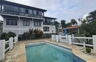 Casa de alto padrão com vista panorâmica da lagoa – 5 quartos no melhor condomínio de araruama