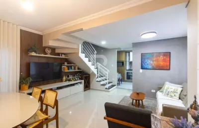 Sobrado em condomínio com ático versátil, 3 quartos, 2 vagas à venda, 123 m² - santo inácio - curitiba/pr