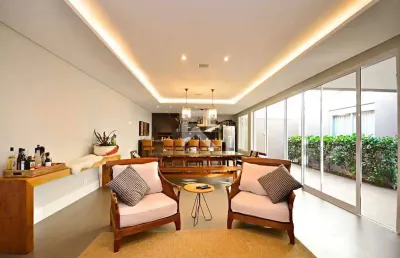 Casa de rua para locação, 5 quartos sendo 4 suítes, 6 vagas, 590 m² - butiatuvinha - curitiba/pr