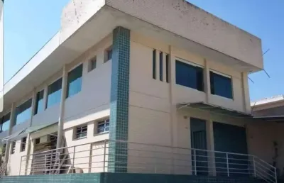 Prédio comercial com 1000m² 20 vagas a venda em interlagos