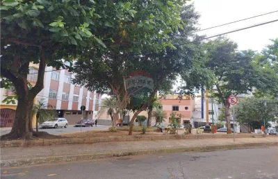 Apartamento 03 quartos,  02 banheiros para locação na praça do cruzeiro  centro de juiz de fora.