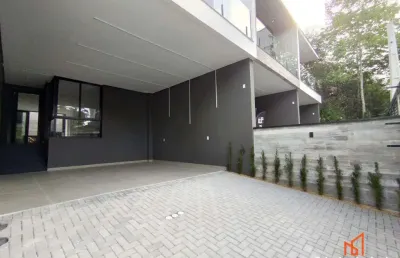 Casa com 3 quartos à venda na Rua Paraíba, 605, Anita Garibaldi, Joinville