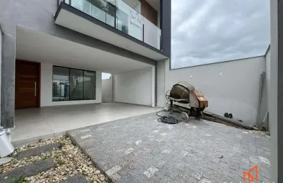 Casa com 3 quartos à venda na Rua Ilhota, 115, Floresta, Joinville