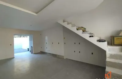 Casa com 3 quartos à venda na Rua Canelinha, 42, São Marcos, Joinville