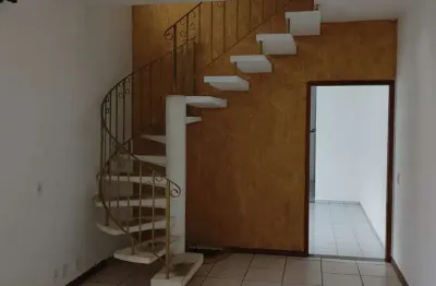 Casa com 3 quartos para alugar na Rua Osasco, 80, Jardim das Indústrias, São José dos Campos