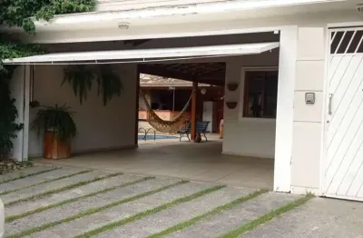 Casa com 3 quartos à venda na Rua Enéas de Mesquita, 10, Jardim Pereira do Amparo, Jacareí