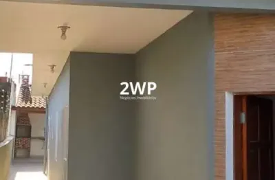 Ótima casa itanhaém 90m2 terreno 165m2 churrasqueira e piscina 650 metros praia