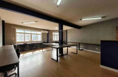 Excelente sala comercial reformada para venda no centro de vitória