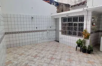 Casa com ponto comercial em ótima localização em centro de vitória