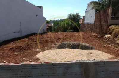 Terreno à venda na Avenida Pioneiro Alício Arantes Campolina, Cidade Jardim, Maringá