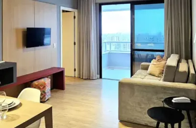 Lindo apartamento, 1 quarto e sala, andar alto, localização top, decorado, segurança 24hs, caminho das árvores