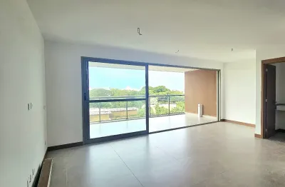 Maravilhoso apartamento com 154,50m2, 4 suites, varandão, nascente, andar alto, novo, horto florestal