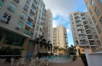 Charmoso apê na taquara com varanda, armários e infraestrutura