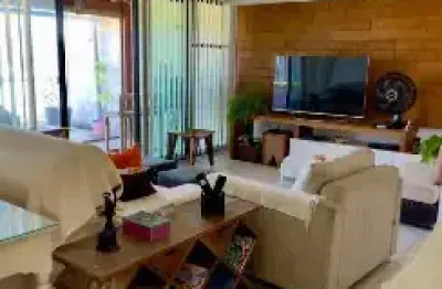 Cobertura exclusiva na gleba a com piscina privativa e vista livre